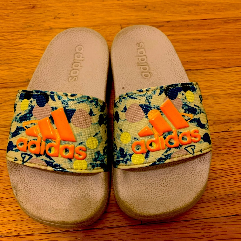 Toddler slides, size 11